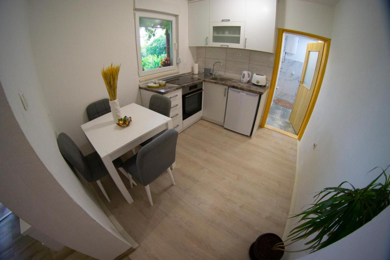 טרביניה Apartments Ukropina מראה חיצוני תמונה